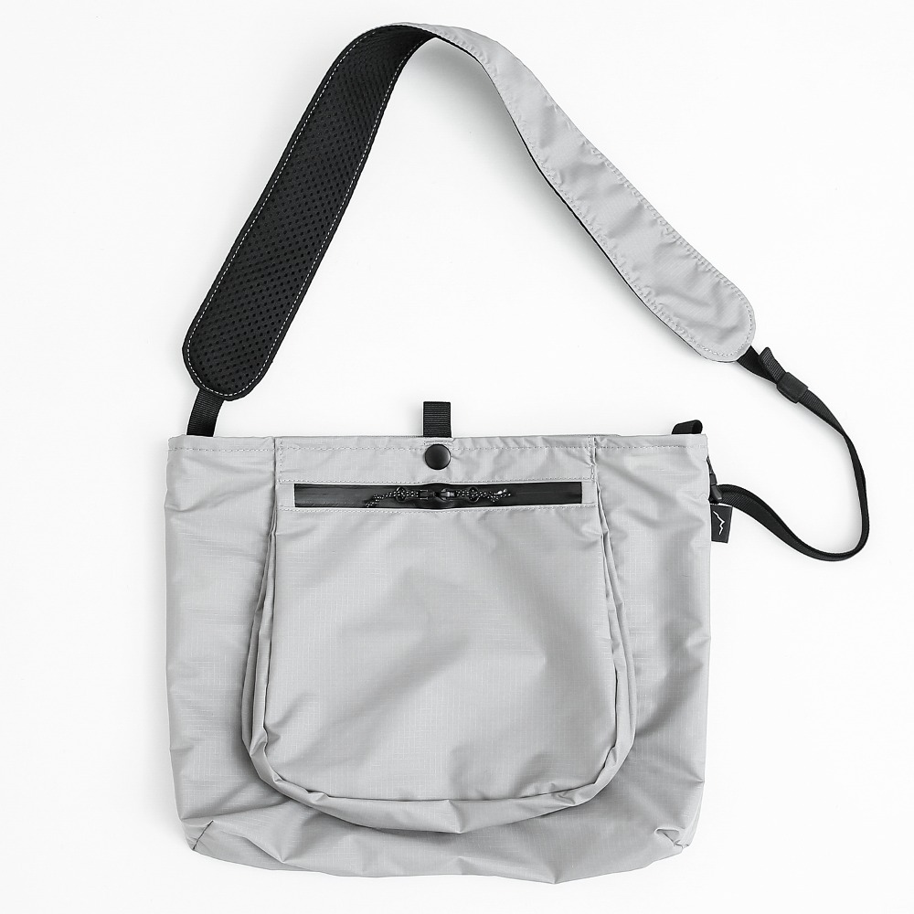 light shoulder bag / grey