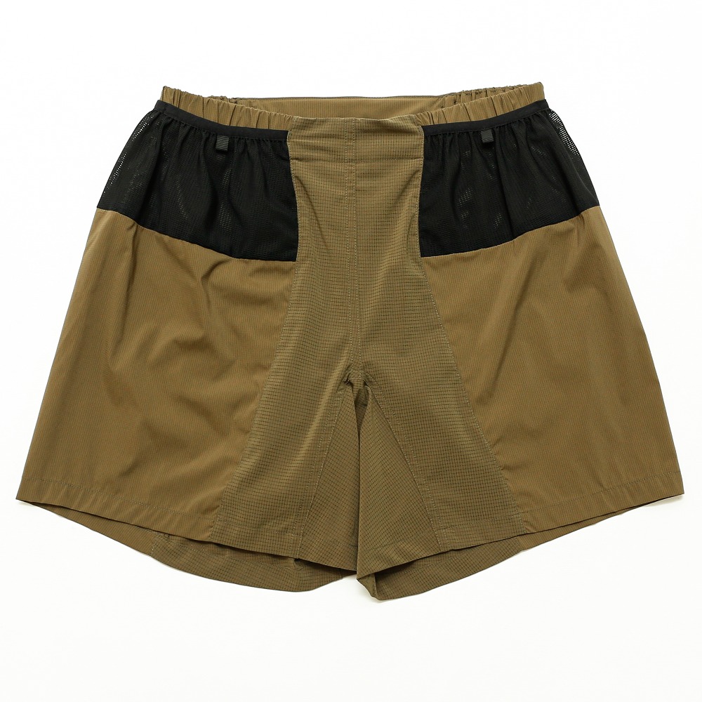 light flow shorts / brown khaki